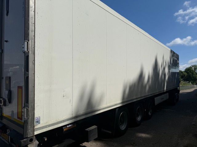 Krone Laadklep Liftas - نصف مقطورة مُبرِّدة: صورة 3 Krone Laadklep Liftas - نصف مقطورة مُبرِّدة: صورة 3