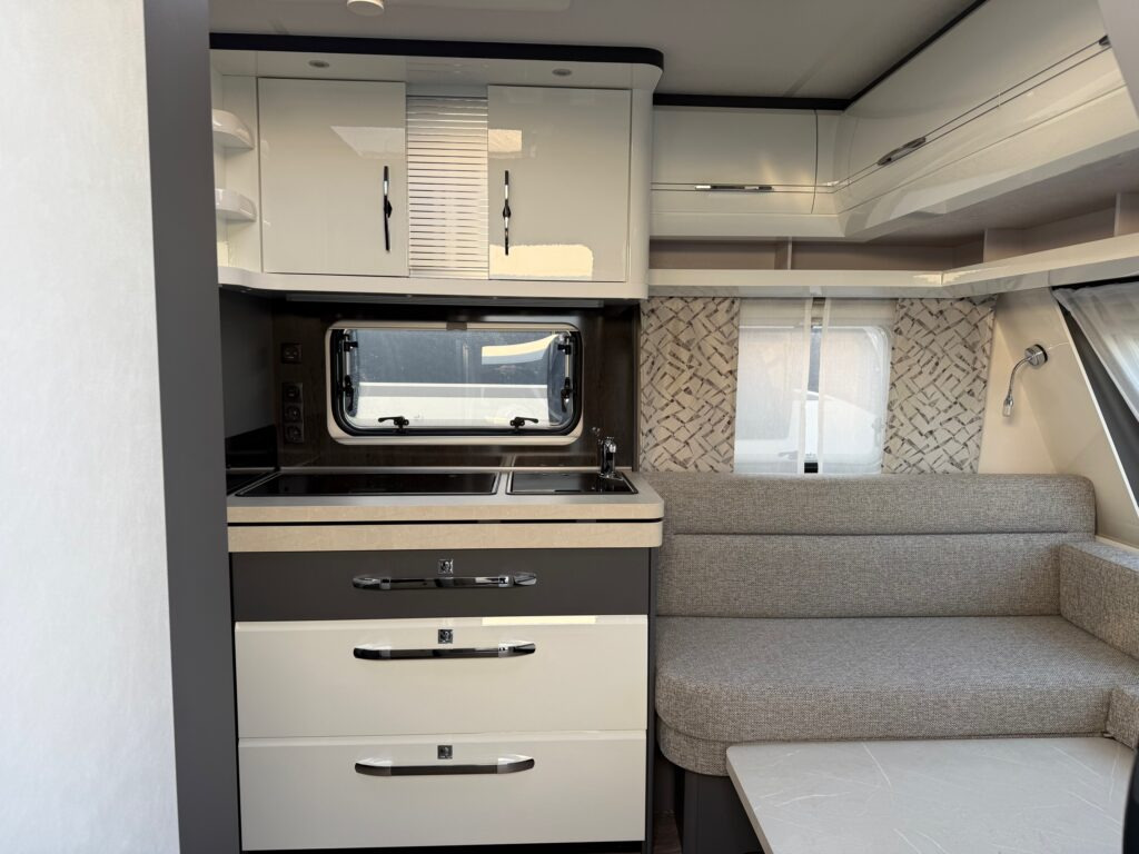 HOBBY EXCELLENT 495 WFB 2025 - كرفان سحب: صورة 5 HOBBY EXCELLENT 495 WFB 2025 - كرفان سحب: صورة 5