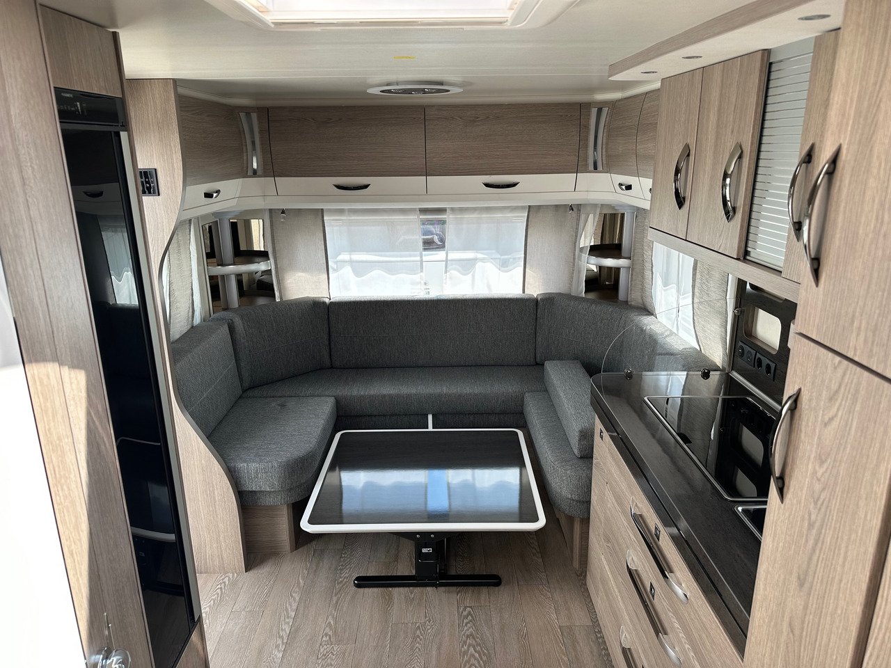 Hobby 560 UL Prestige 2023 - كرفان سحب: صورة 5 Hobby 560 UL Prestige 2023 - كرفان سحب: صورة 5