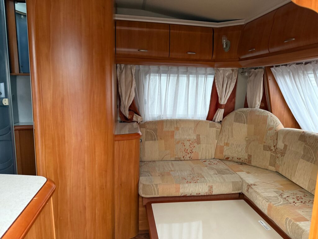 Hobby Excellent 460 LU 2008 - كرفان سحب: صورة 5 Hobby Excellent 460 LU 2008 - كرفان سحب: صورة 5