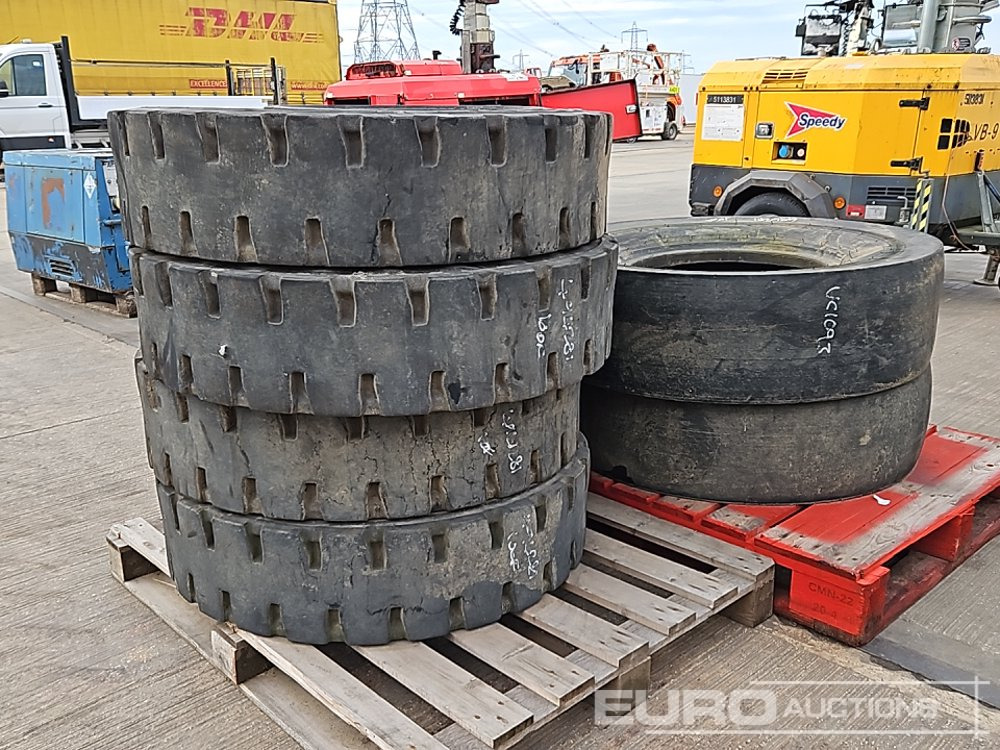 10.00-20 (8 of), 11.00-20 Tyre (2 of) - إطارات: صورة 5 10.00-20 (8 of), 11.00-20 Tyre (2 of) - إطارات: صورة 5