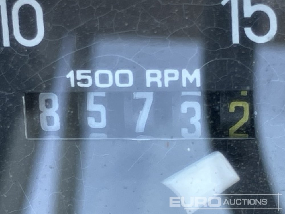 1989 Massey Ferguson 690 - جرار: صورة 4 1989 Massey Ferguson 690 - جرار: صورة 4