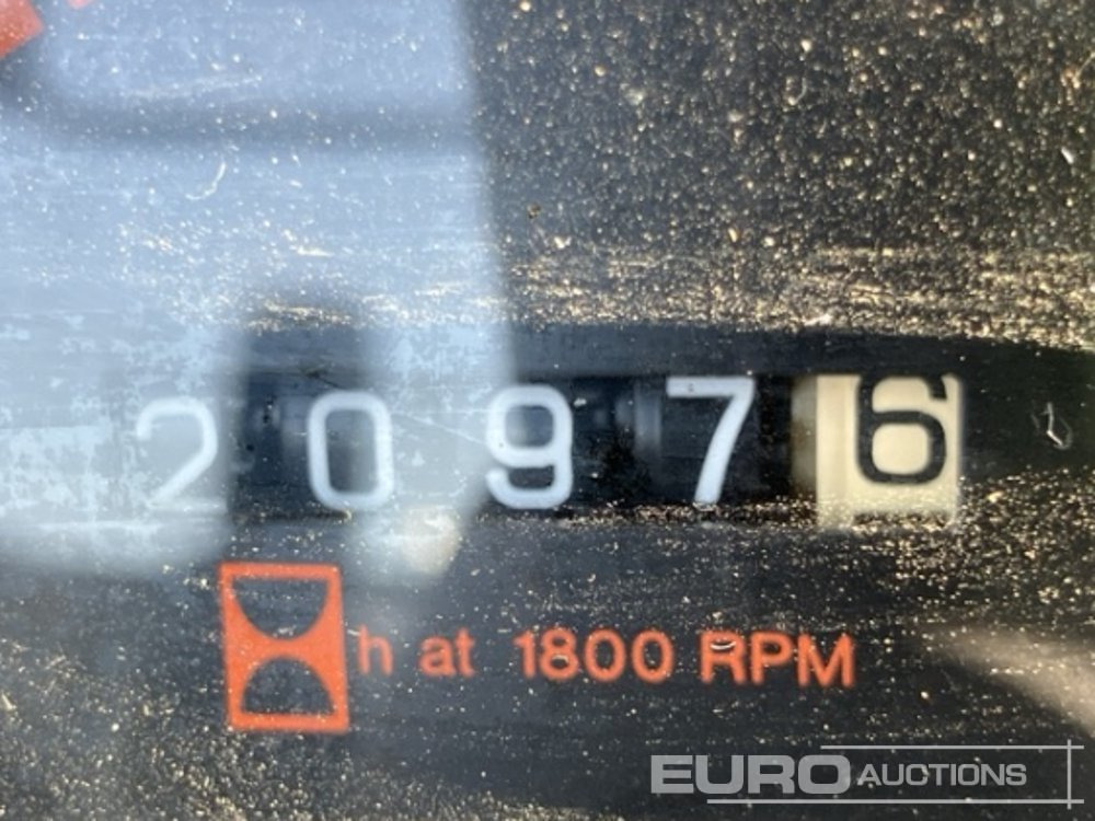 1997 Massey Ferguson 390 - جرار: صورة 4 1997 Massey Ferguson 390 - جرار: صورة 4