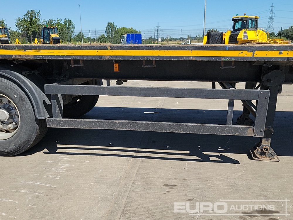 نصف مقطورة مسطحة 1999 Don-Bur Twin Axle Flatbed Trailer: صورة 18