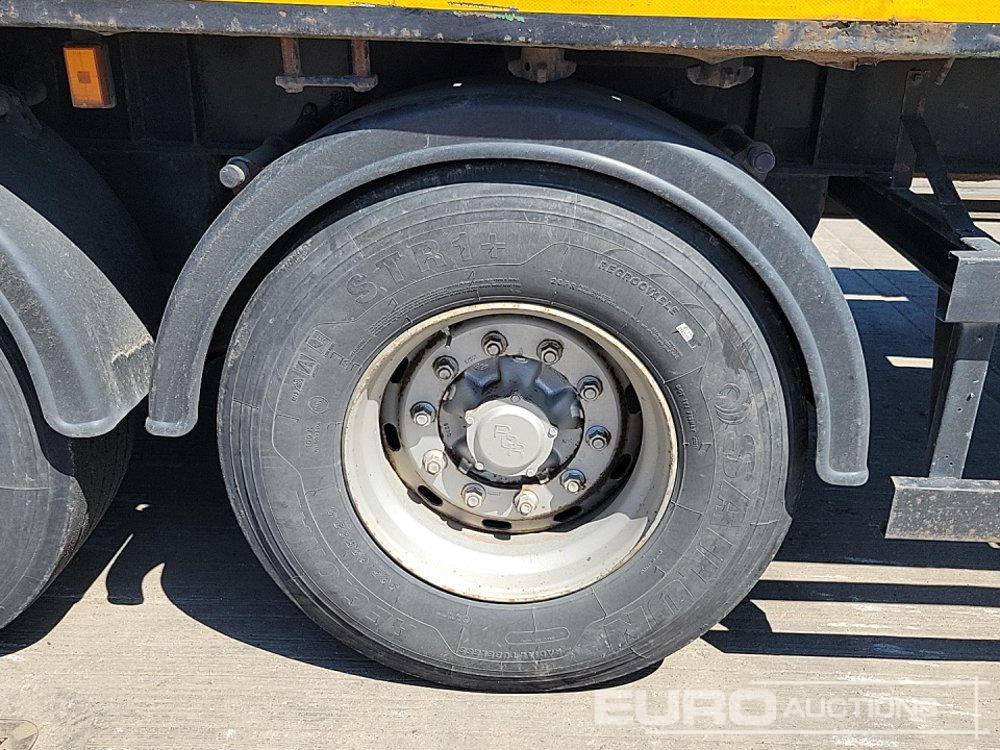 نصف مقطورة مسطحة 1999 Don-Bur Twin Axle Flatbed Trailer: صورة 12