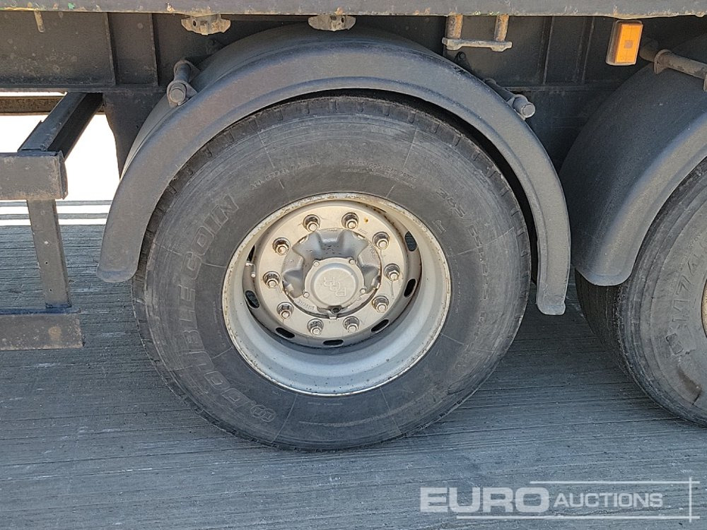 نصف مقطورة مسطحة 1999 Don-Bur Twin Axle Flatbed Trailer: صورة 9