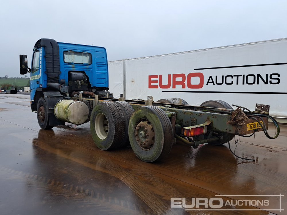 1999 Volvo FM7-290 - شاحنة هيكل كابينة: صورة 3 1999 Volvo FM7-290 - شاحنة هيكل كابينة: صورة 3