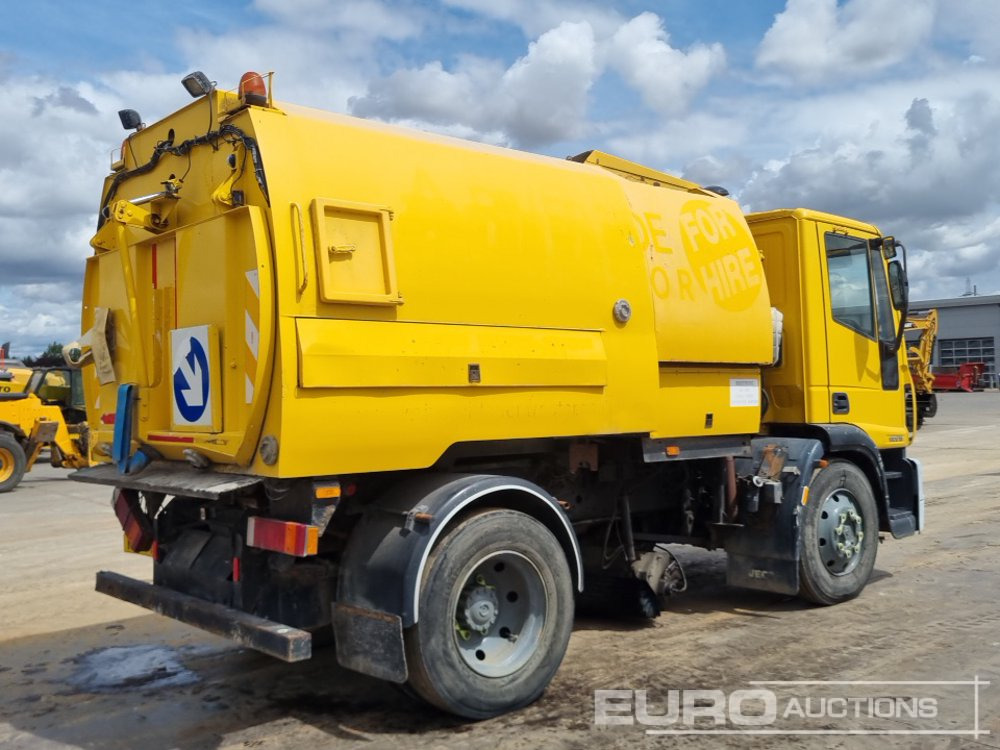2004 Iveco ML130E18K - سياره كنس شوارع: صورة 5 2004 Iveco ML130E18K - سياره كنس شوارع: صورة 5
