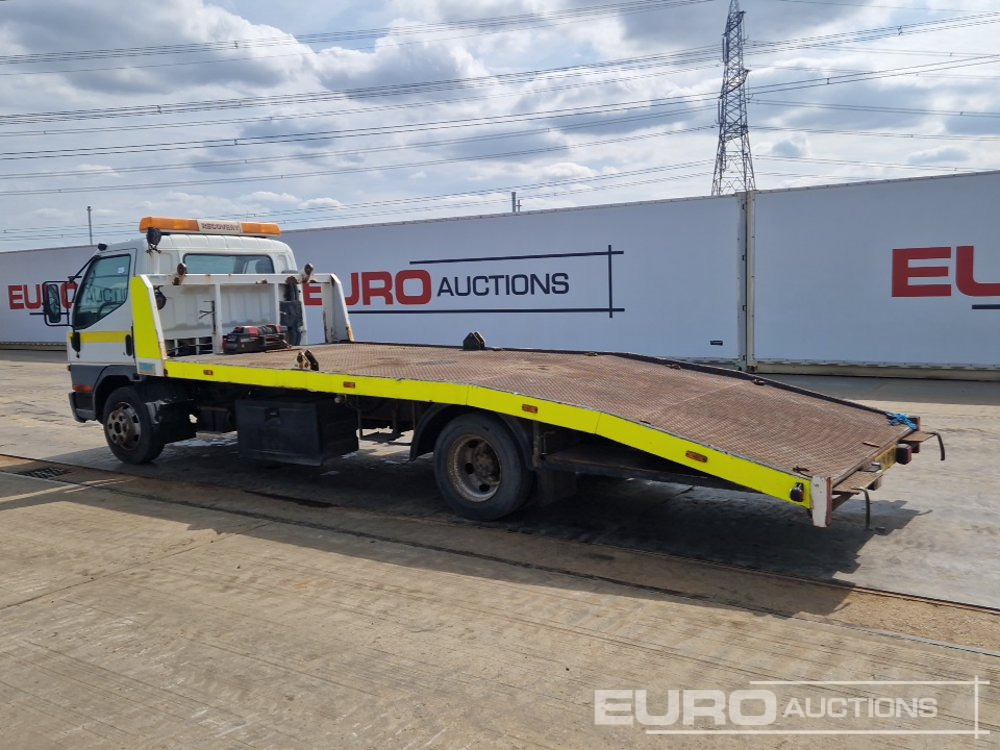 2004 Mitsubishi Canter 75 - شاحنة سحب: صورة 3 2004 Mitsubishi Canter 75 - شاحنة سحب: صورة 3