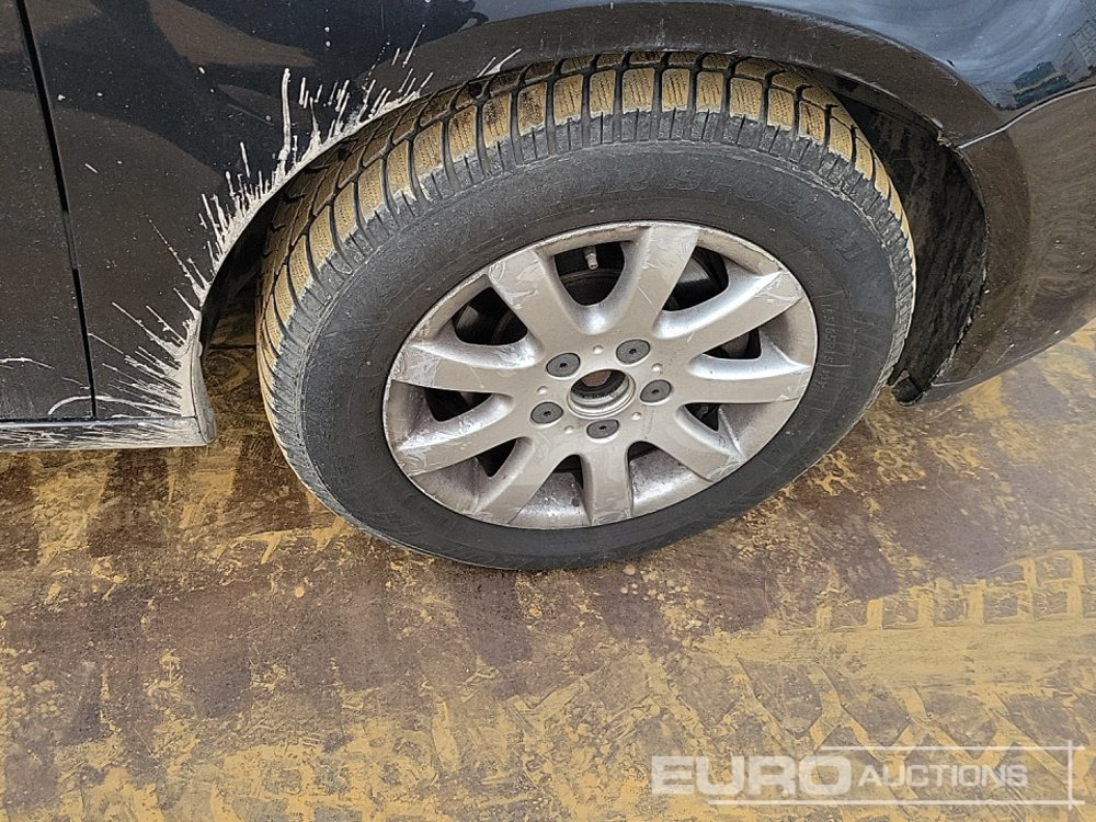 سيارة 2004 Volkswagen Golf 1.6: صورة 12 سيارة 2004 Volkswagen Golf 1.6: صورة 12