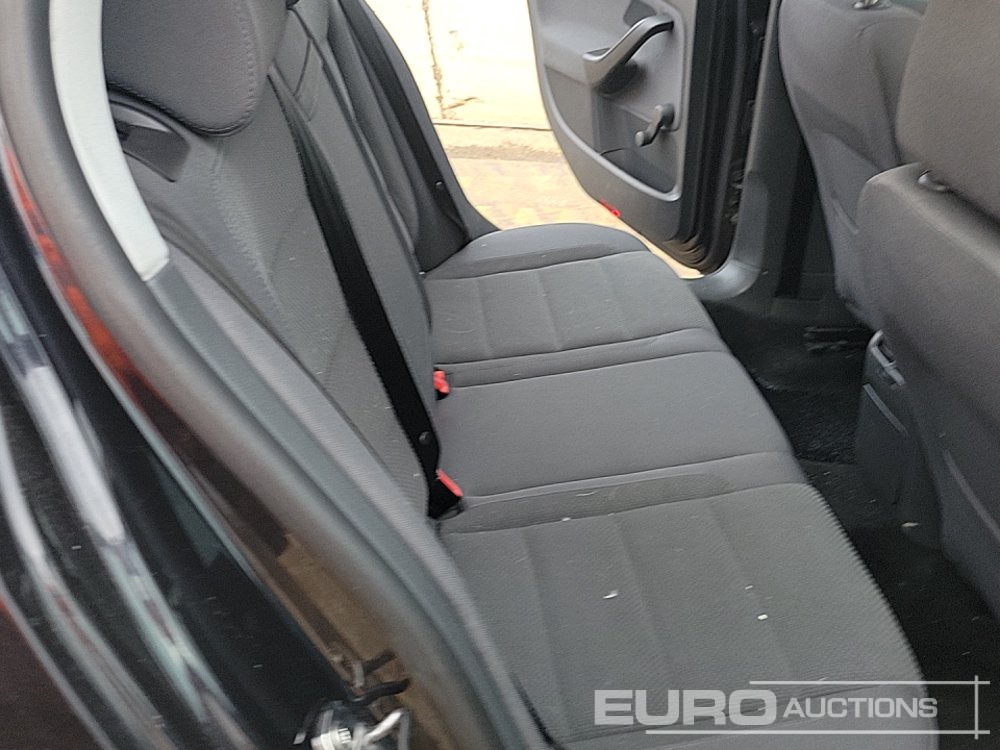 سيارة 2004 Volkswagen Golf 1.6: صورة 19 سيارة 2004 Volkswagen Golf 1.6: صورة 19