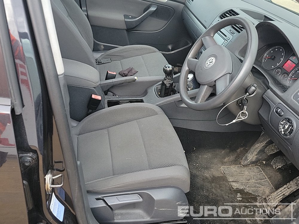 سيارة 2004 Volkswagen Golf 1.6: صورة 23 سيارة 2004 Volkswagen Golf 1.6: صورة 23