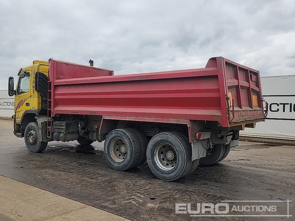 2004 Volvo 8x4 Tipper, Manual Gearbox, Looby Body - شاحنة قلاب: صورة 3 2004 Volvo 8x4 Tipper, Manual Gearbox, Looby Body - شاحنة قلاب: صورة 3