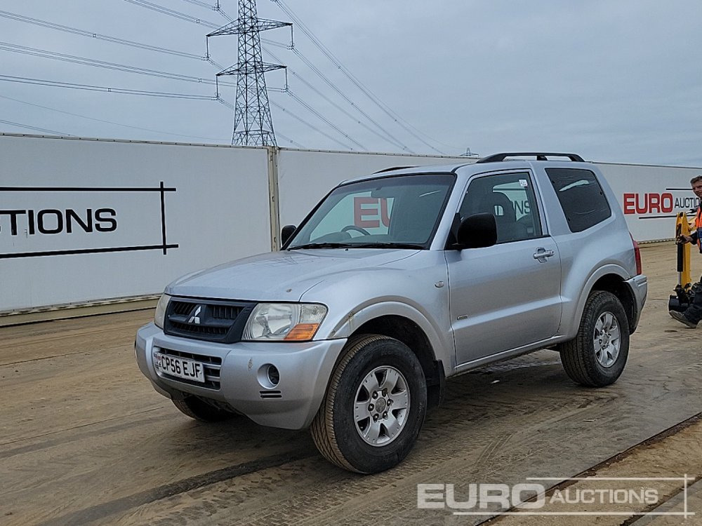 2006 Mitsubishi Shogun - سيارة دفع رباعي: صورة 1 2006 Mitsubishi Shogun - سيارة دفع رباعي: صورة 1