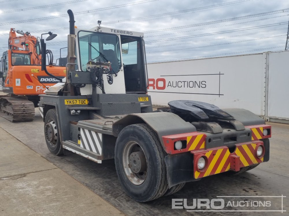 2007 Terberg RT222 - جرار المحطة: صورة 3 2007 Terberg RT222 - جرار المحطة: صورة 3