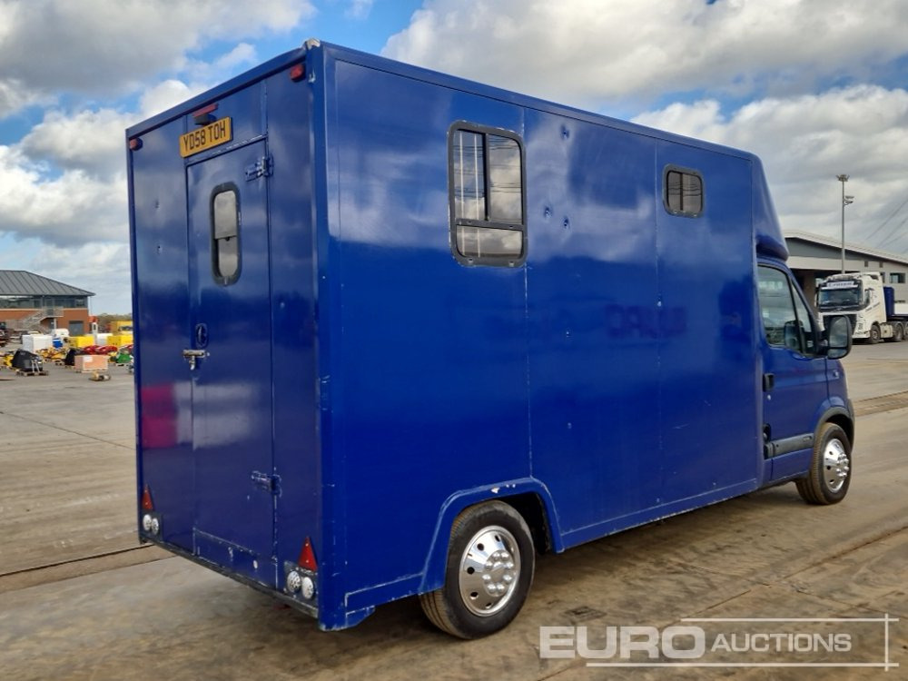 2008 Nissan Interstar - شاحنة مغلقة الصندوق: صورة 5 2008 Nissan Interstar - شاحنة مغلقة الصندوق: صورة 5