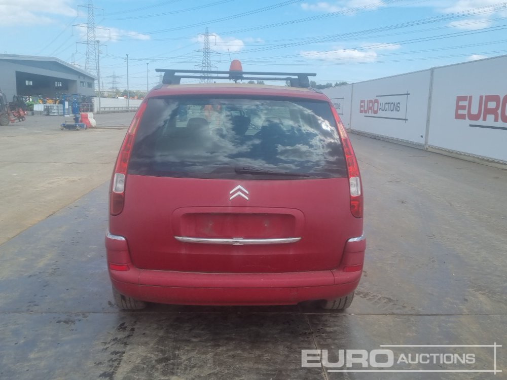 2010 Citroen C8 - سيارة: صورة 4 2010 Citroen C8 - سيارة: صورة 4