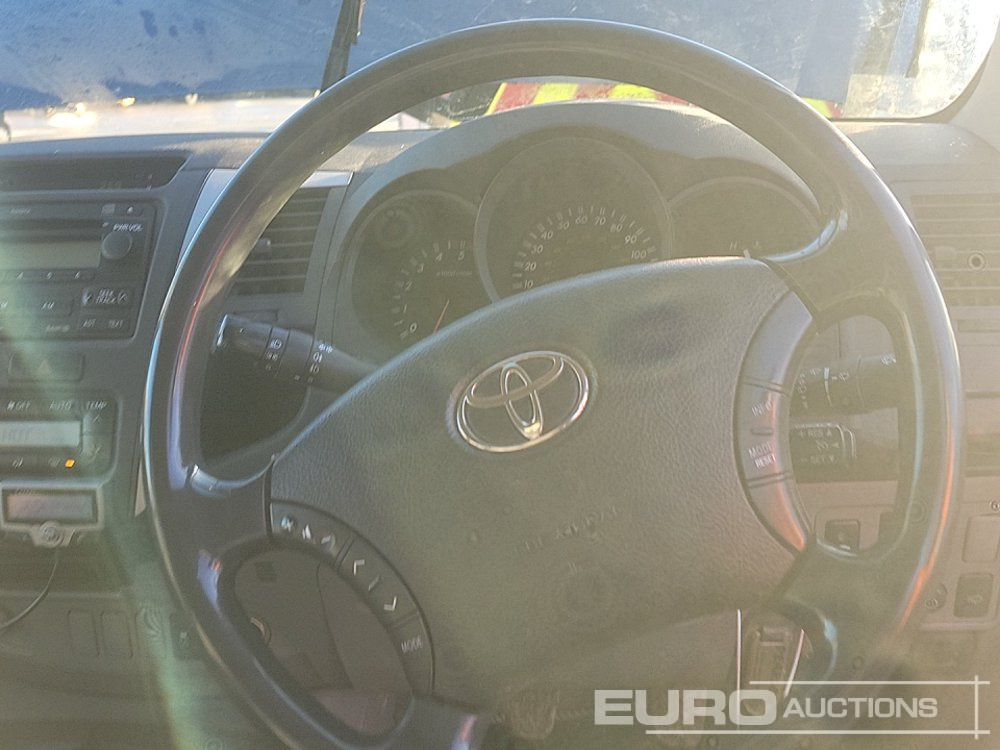 شاحنة البيك أب 2010 Toyota Hilux Invincible: صورة 33