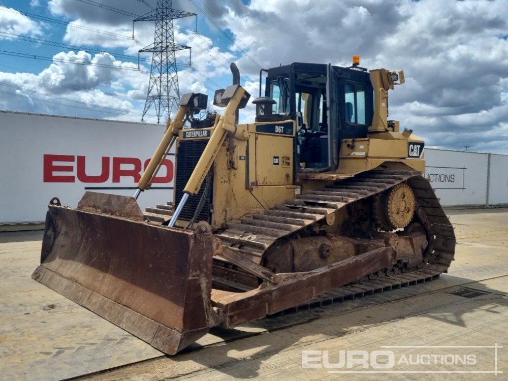 2011 CAT D6T - جرافة: صورة 1 2011 CAT D6T - جرافة: صورة 1