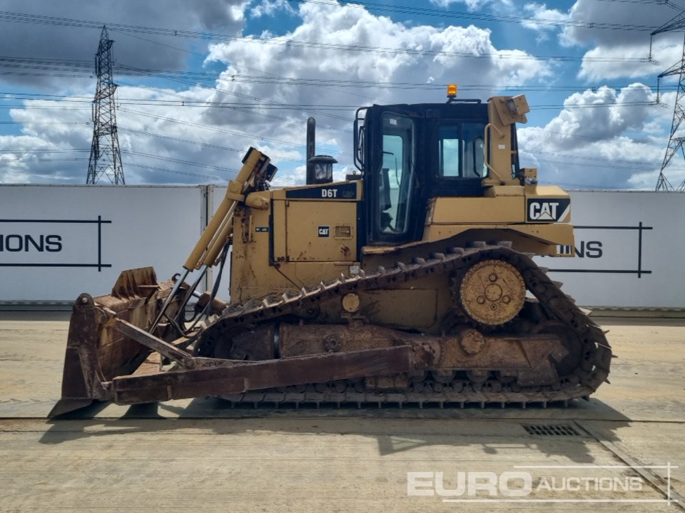 2011 CAT D6T - جرافة: صورة 2 2011 CAT D6T - جرافة: صورة 2
