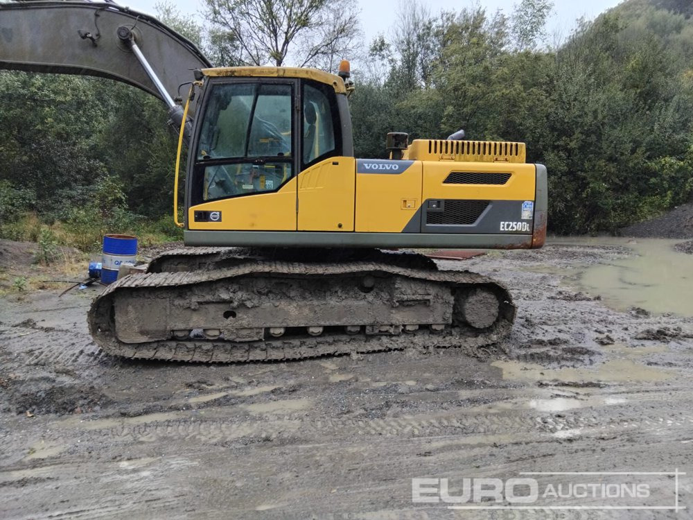 2011 Volvo EC250DL - حفار زحاف: صورة 1 2011 Volvo EC250DL - حفار زحاف: صورة 1