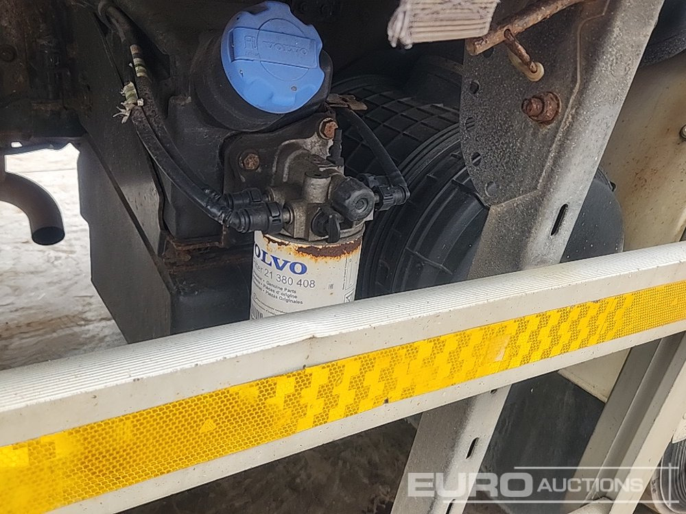 شاحنة هيكل كابينة 2011 Volvo FL240: صورة 39 شاحنة هيكل كابينة 2011 Volvo FL240: صورة 39