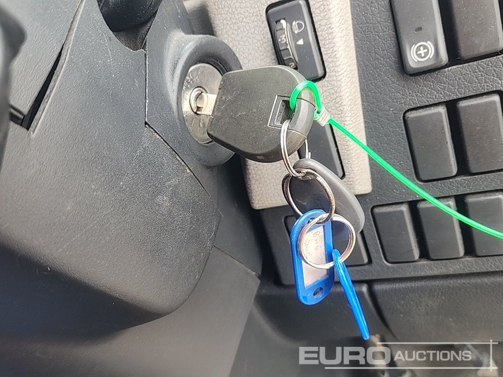 شاحنة هيكل كابينة 2011 Volvo FL240: صورة 42 شاحنة هيكل كابينة 2011 Volvo FL240: صورة 42