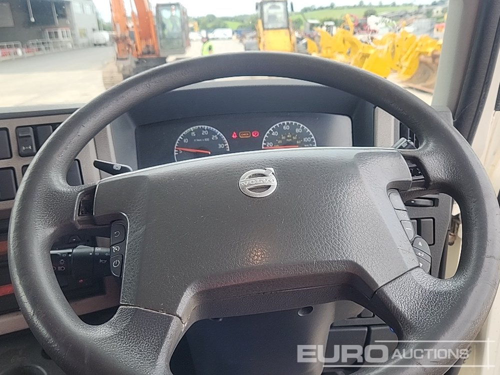 شاحنة هيكل كابينة 2011 Volvo FL240: صورة 18 شاحنة هيكل كابينة 2011 Volvo FL240: صورة 18