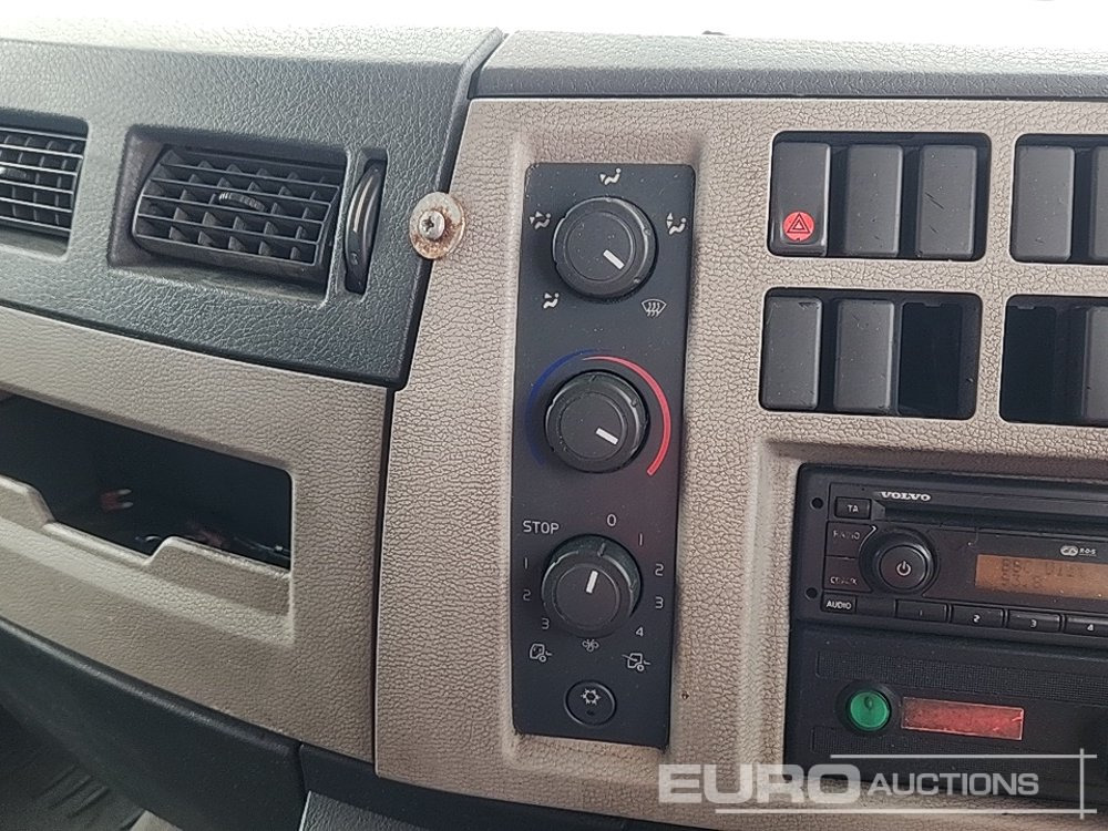 شاحنة هيكل كابينة 2011 Volvo FL240: صورة 22 شاحنة هيكل كابينة 2011 Volvo FL240: صورة 22