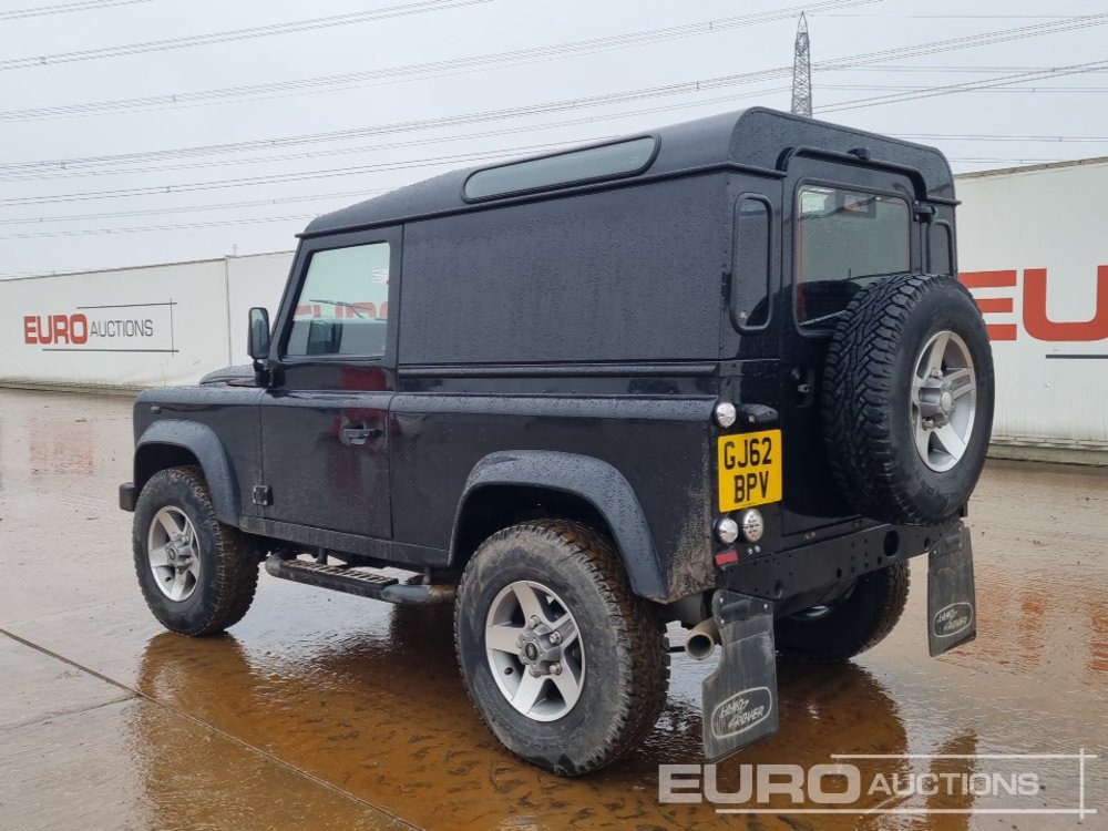 2012 Land Rover Defender 90XS - سيارة دفع رباعي: صورة 3 2012 Land Rover Defender 90XS - سيارة دفع رباعي: صورة 3