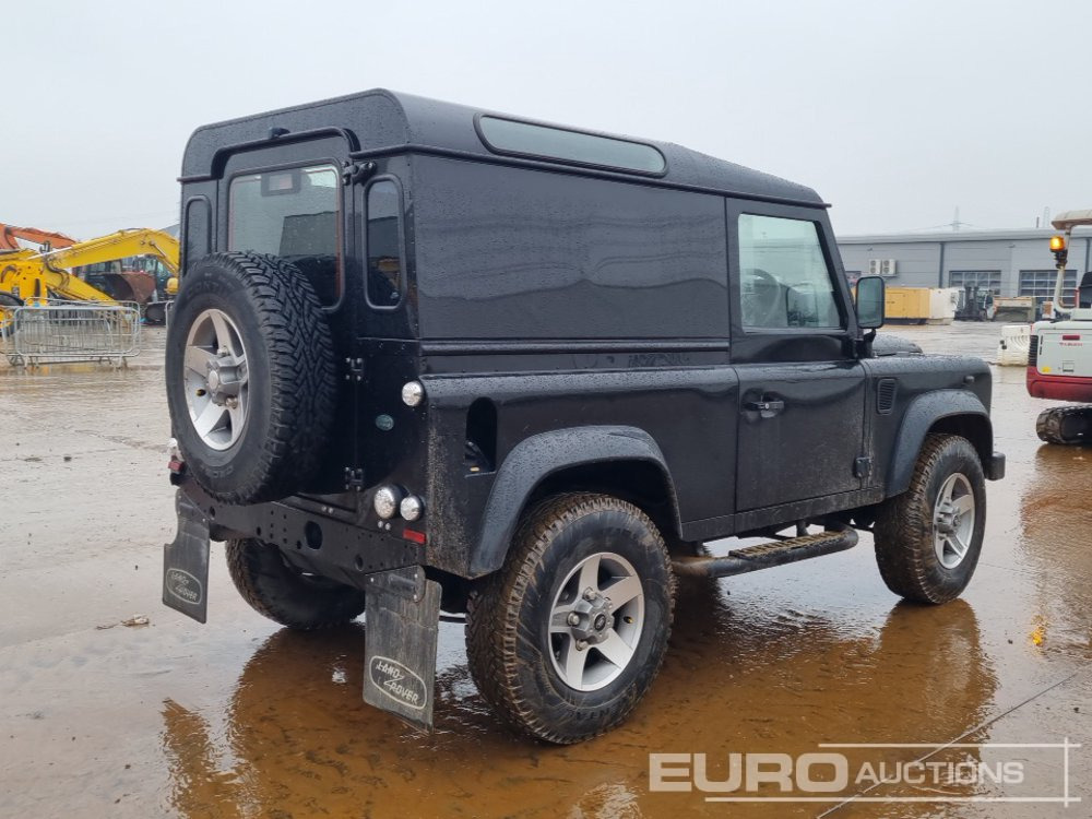 2012 Land Rover Defender 90XS - سيارة دفع رباعي: صورة 5 2012 Land Rover Defender 90XS - سيارة دفع رباعي: صورة 5