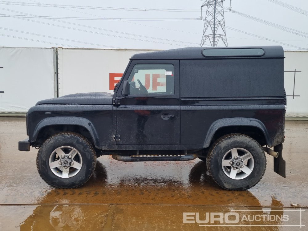 2012 Land Rover Defender 90XS - سيارة دفع رباعي: صورة 2 2012 Land Rover Defender 90XS - سيارة دفع رباعي: صورة 2