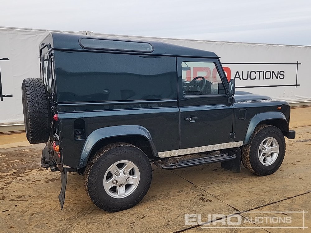 2012 Land Rover Defender 90 - سيارة دفع رباعي: صورة 5 2012 Land Rover Defender 90 - سيارة دفع رباعي: صورة 5