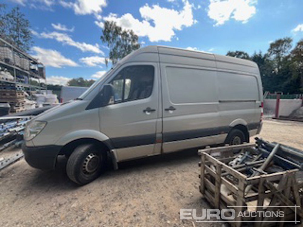 2012 Mercedes Sprinter 313CDI - فان المدمجة: صورة 2 2012 Mercedes Sprinter 313CDI - فان المدمجة: صورة 2