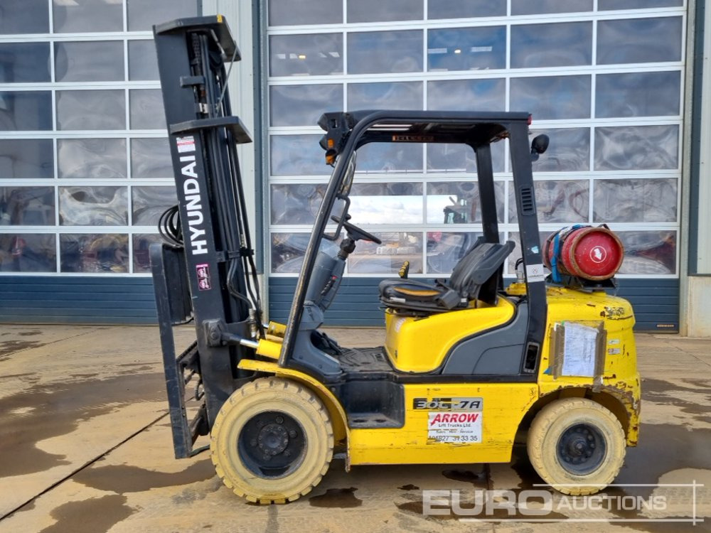 2013 Hyundai 30L-7A - رافعة شوكية: صورة 2 2013 Hyundai 30L-7A - رافعة شوكية: صورة 2