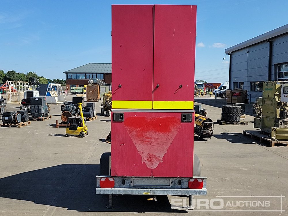2013 Knott-Avonride Single Axle Fire Demonstration Unit - مقطورة لنقل المعدات: صورة 4 2013 Knott-Avonride Single Axle Fire Demonstration Unit - مقطورة لنقل المعدات: صورة 4