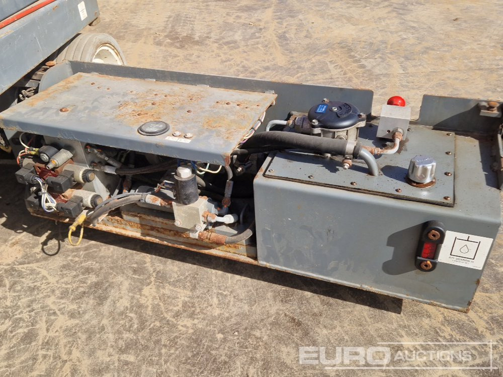 معدات الوصول 2013 SkyJack SJ4632: صورة 16