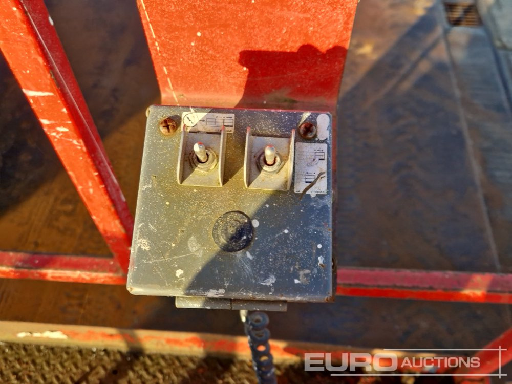 رافعة هيدروليكية مقصية 2013 SkyJack SJ9250: صورة 38 رافعة هيدروليكية مقصية 2013 SkyJack SJ9250: صورة 38