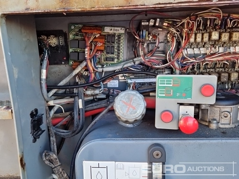 رافعة هيدروليكية مقصية 2013 SkyJack SJ9250: صورة 28 رافعة هيدروليكية مقصية 2013 SkyJack SJ9250: صورة 28