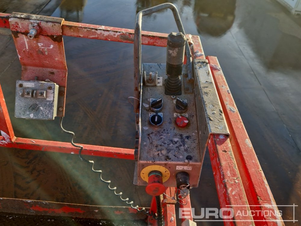 رافعة هيدروليكية مقصية 2013 SkyJack SJ9250: صورة 42 رافعة هيدروليكية مقصية 2013 SkyJack SJ9250: صورة 42