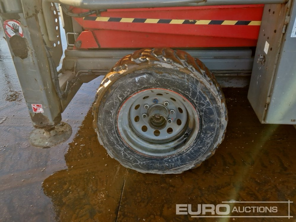 رافعة هيدروليكية مقصية 2013 SkyJack SJ9250: صورة 9 رافعة هيدروليكية مقصية 2013 SkyJack SJ9250: صورة 9