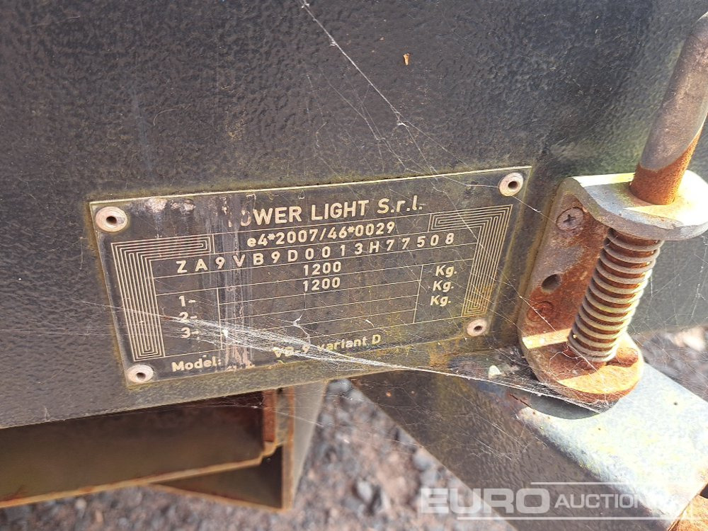 برج الإنارة 2013 Towerlight VB-9: صورة 38