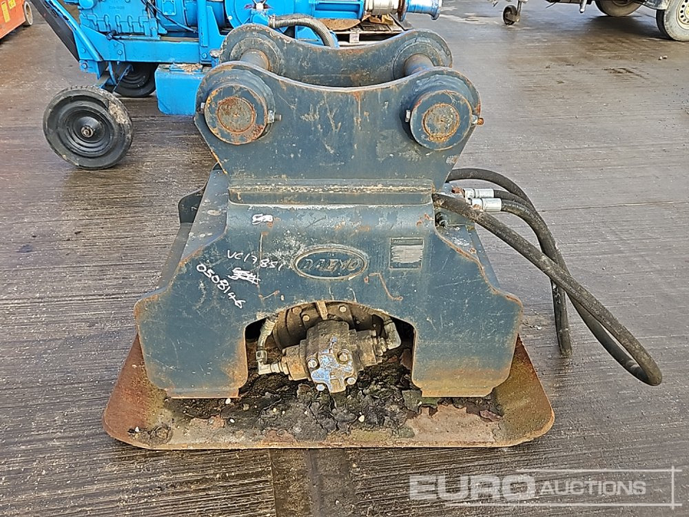 2014 Daemo Hydraulic Compaction Plate 80mm Pin to suit 20 Ton Excavator - ملحق - حفارة: صورة 2 2014 Daemo Hydraulic Compaction Plate 80mm Pin to suit 20 Ton Excavator - ملحق - حفارة: صورة 2