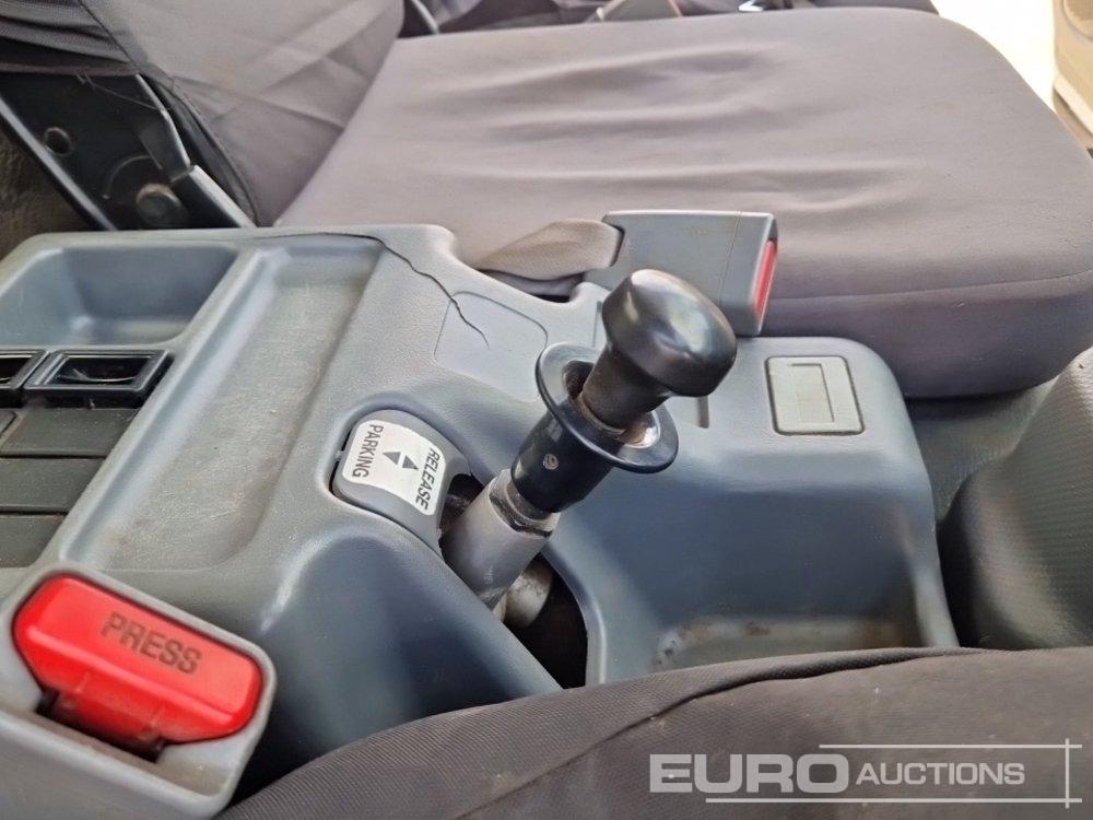 شاحنة قلاب 2014 Isuzu Forward: صورة 28
