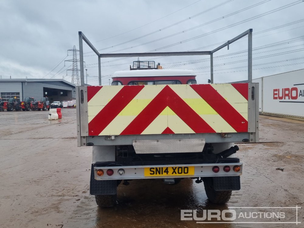 2014 Land Rover Defender - شاحنة البيك أب: صورة 4 2014 Land Rover Defender - شاحنة البيك أب: صورة 4