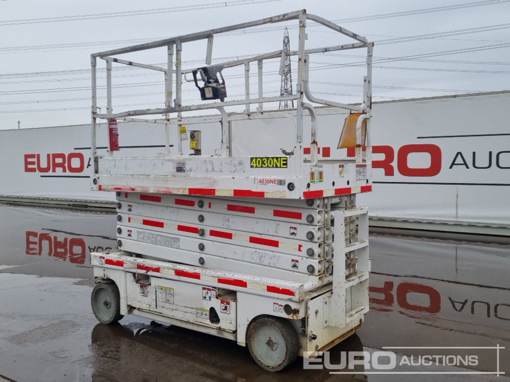 2015 Haulotte Compact 14 - معدات الوصول: صورة 3 2015 Haulotte Compact 14 - معدات الوصول: صورة 3