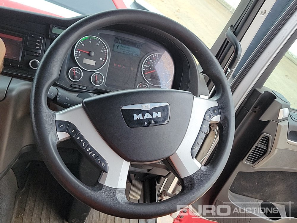 وحدة جر 2015 MAN 26.440: صورة 40