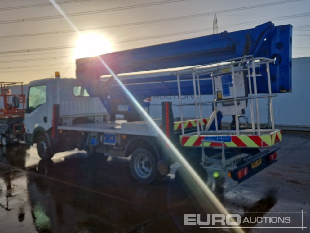 2015 Nissan 35.12 - ميكروباص: صورة 3 2015 Nissan 35.12 - ميكروباص: صورة 3