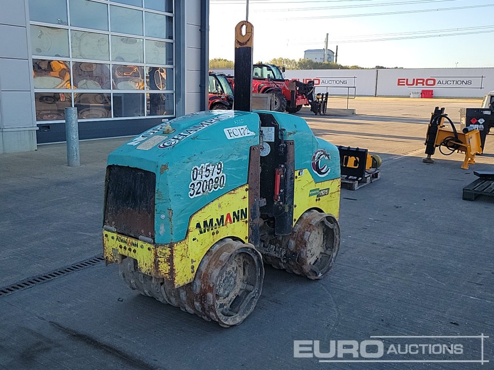 2016 Ammann RAMMAX 1575 - آلة أسفلت: صورة 1 2016 Ammann RAMMAX 1575 - آلة أسفلت: صورة 1