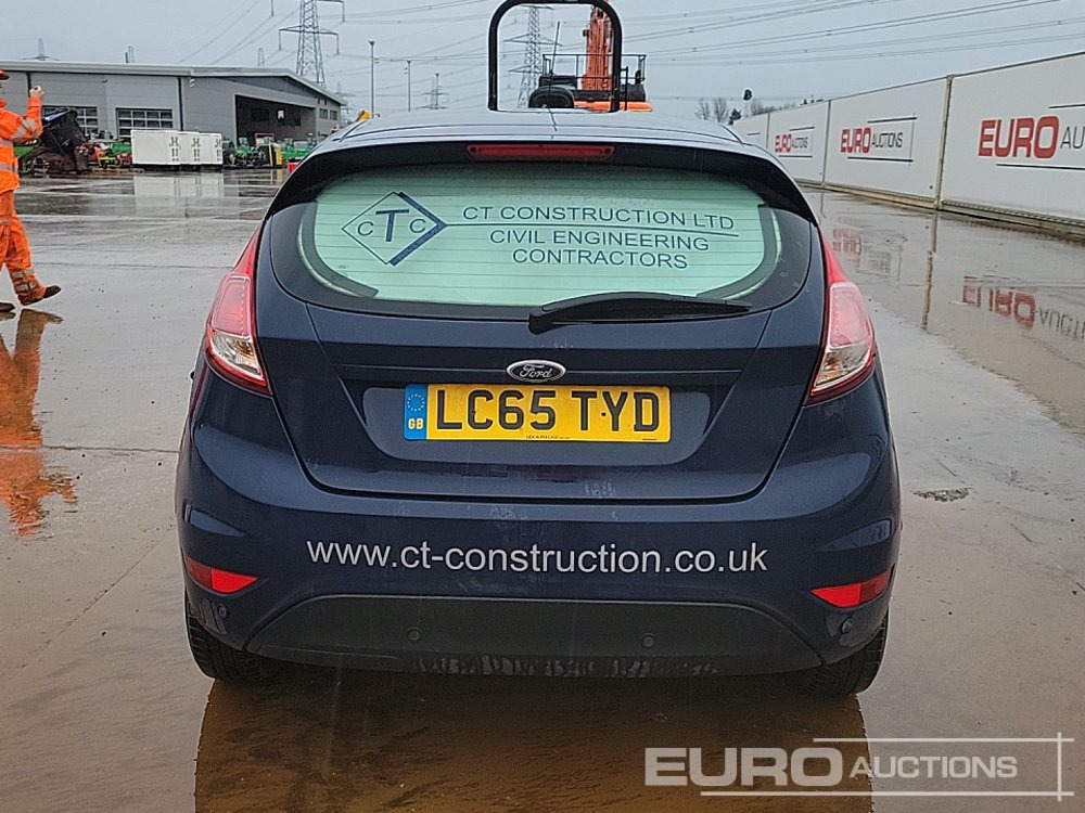 2016 Ford Fiesta - شاحنة التوصيل: صورة 4 2016 Ford Fiesta - شاحنة التوصيل: صورة 4